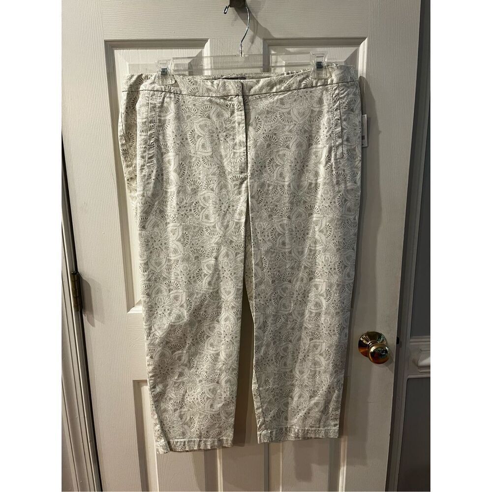 Liz Claiborne Sand Bar White & Gray Floral Flat Front Ankle Pant sz 18W NWT